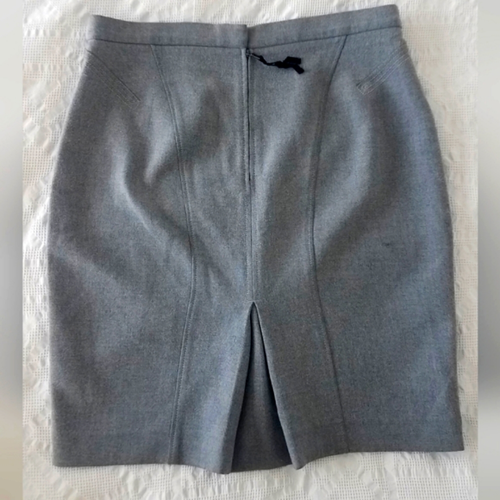 Grey stretch pencil skirt